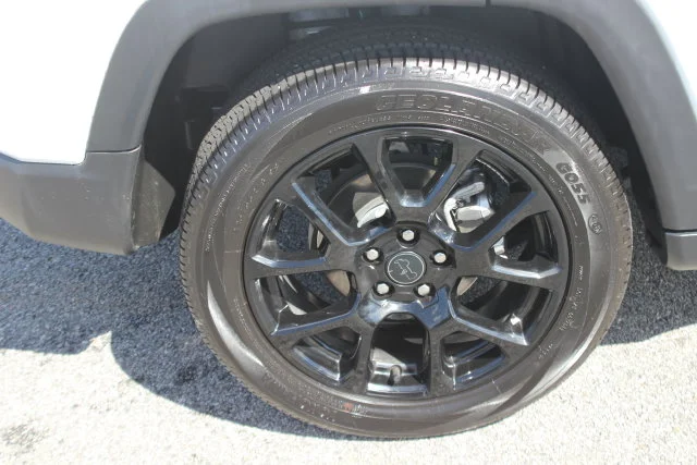 Used 2025 White Jeep Altitude Special Edition image 35