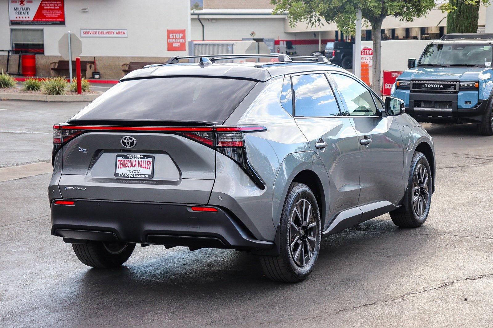 New 2026 Heavy Metal <sup>1</sup> Toyota  XLE image 7