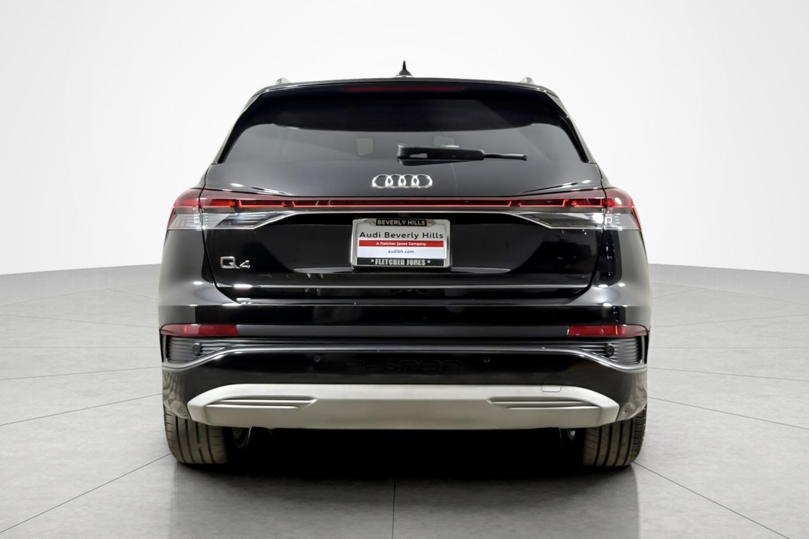 Used 2023 Mythos Black Metallic Audi Premium Plus 40 RWD image 4