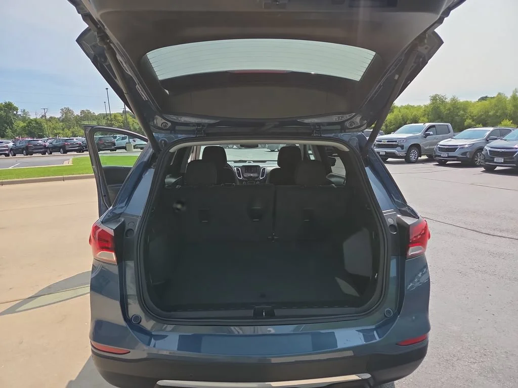 2024 Chevrolet Equinox LT - Photo 30