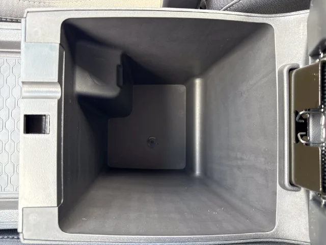 New 2027 Glacier White Nissan Crew Cab SV image 26