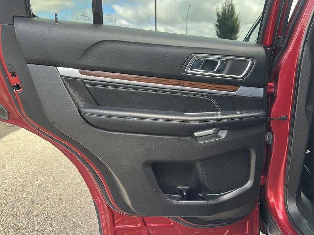 Used 2017 Red Ford Limited image 27