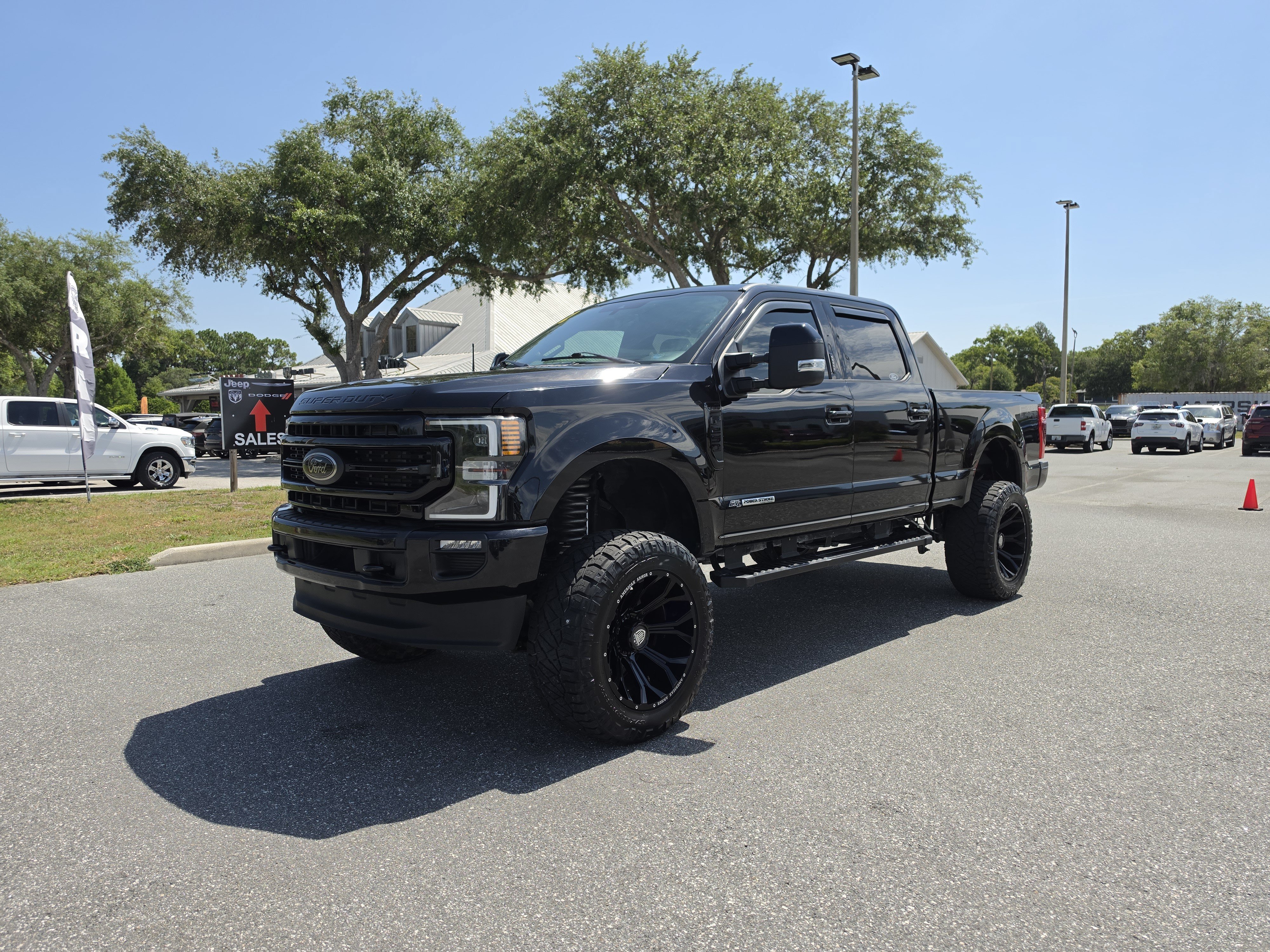 Used 2022 Black Metallic Ford LARIAT image 11