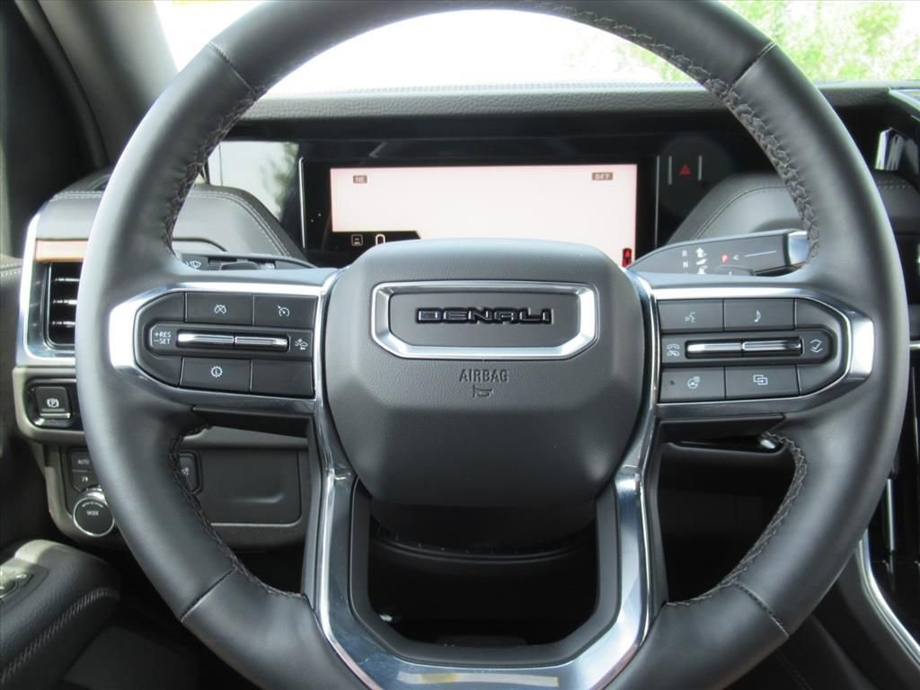 Used 2025 Sterling Metallic GMC Denali image 22