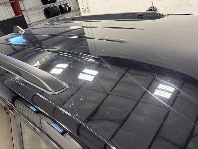 Used 2023 Diamond Black Crystal Pearlcoat Jeep Limited image 18