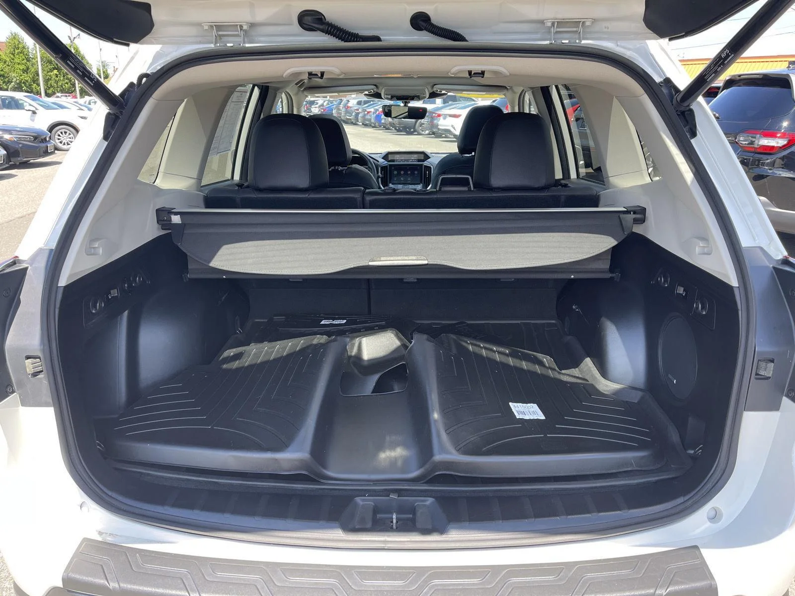 Used 2024 Crystal White Pearl Subaru Limited image 17