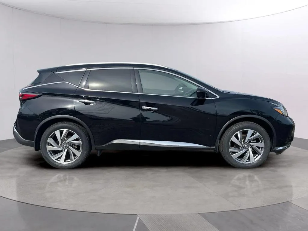 Used 2021 Magnetic Black Pearl Nissan SL image 6