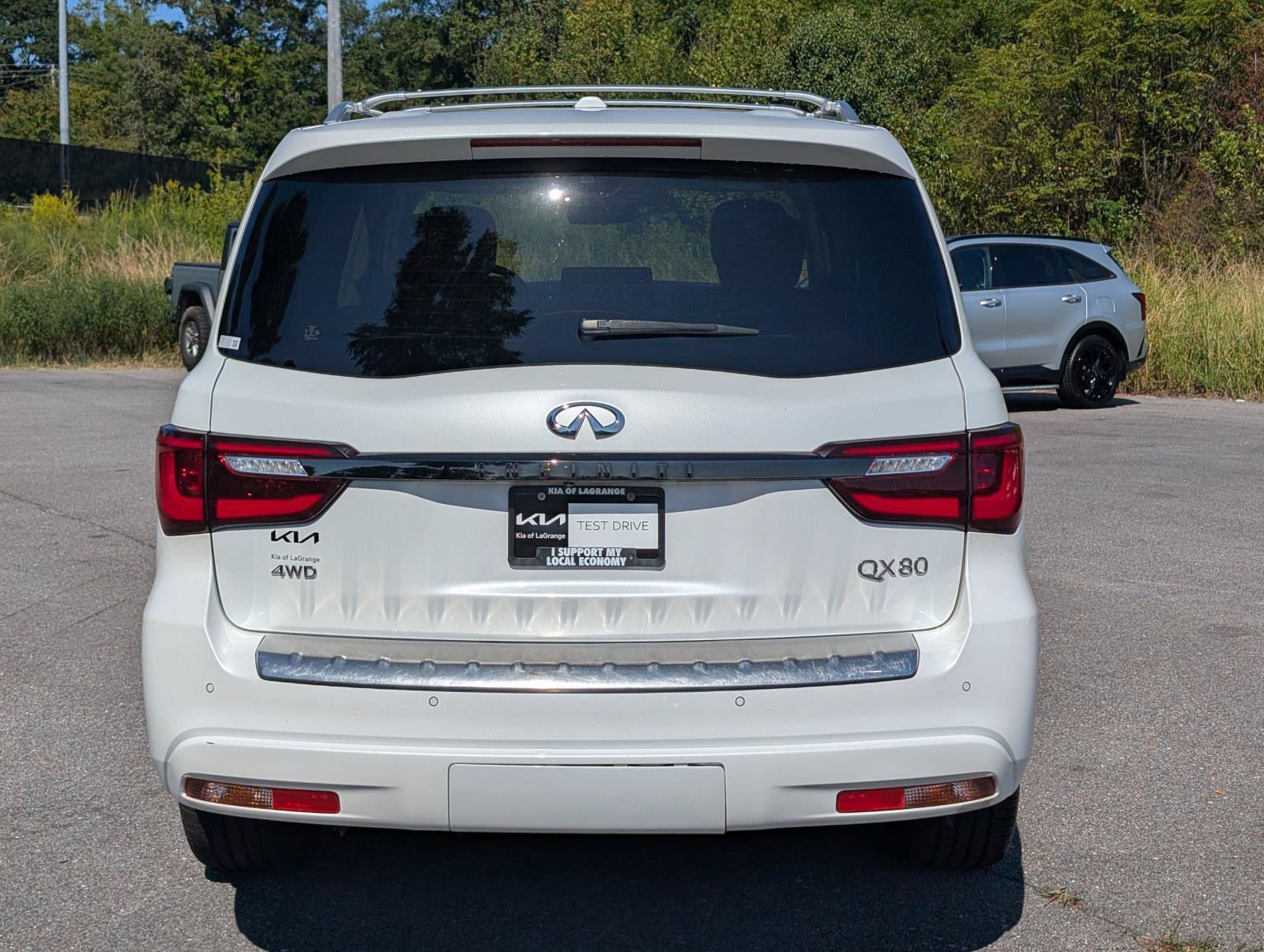 Used 2022 Moonstone White INFINITI PREMIUM SELECT image 8