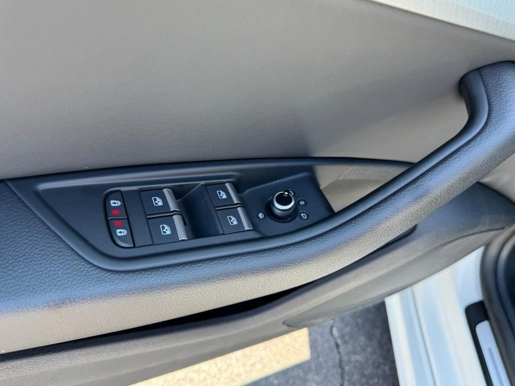 Used 2025  Audi 45 S line Premium image 16