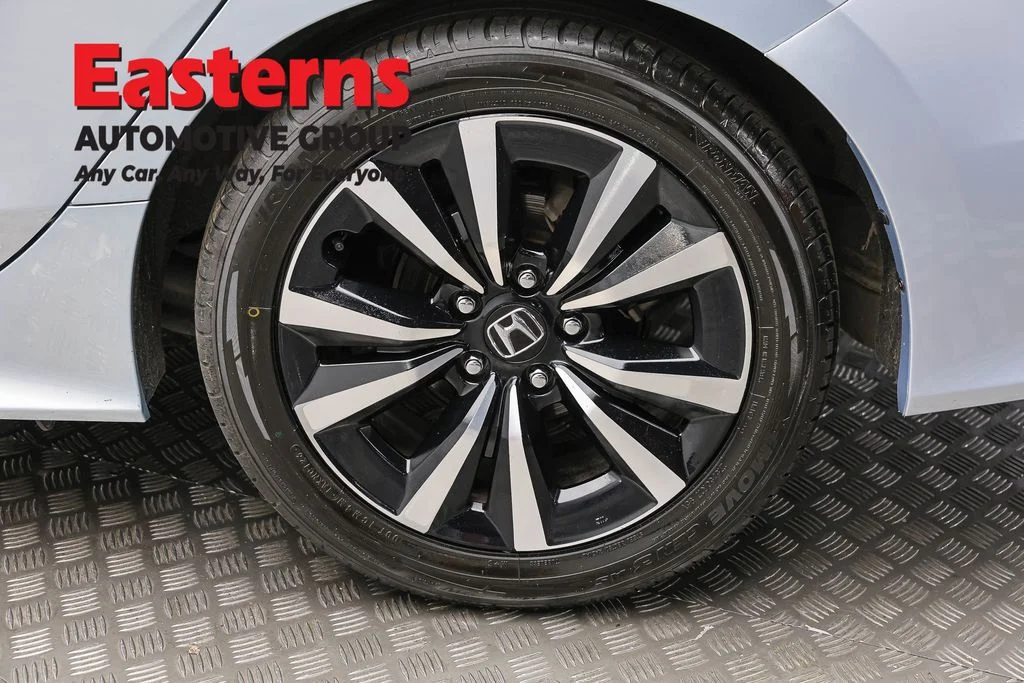 Used 2022 Gray Honda EX image 8