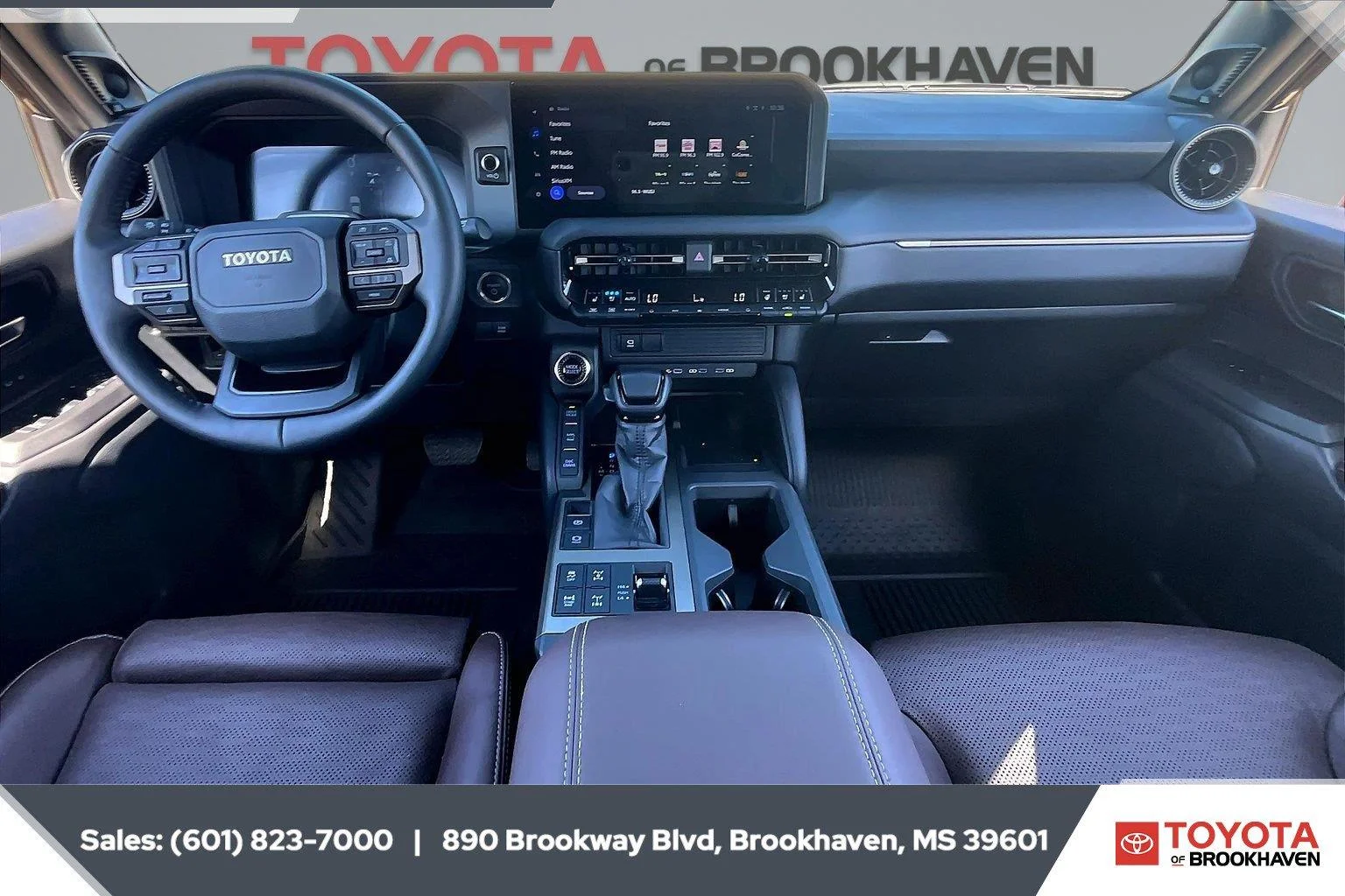 Used 2025 Black Toyota Base image 13