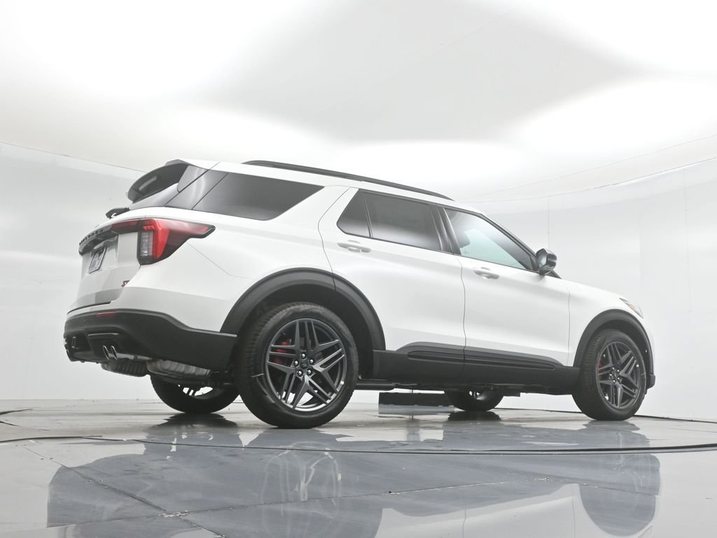 New 2025 Star White Metallic Tri-Coat Ford ST image 54