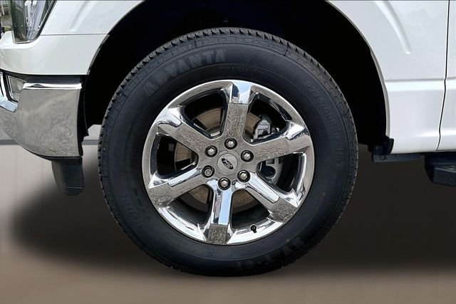 Used 2023 White Ford Lariat image 6