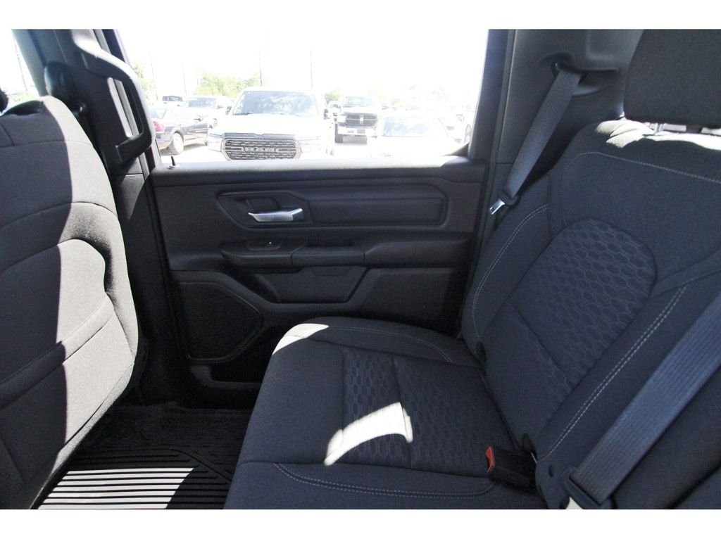 New 2026 Diamond Black Crystal Pearl-Coat Exterior Paint RAM Warlock image 12