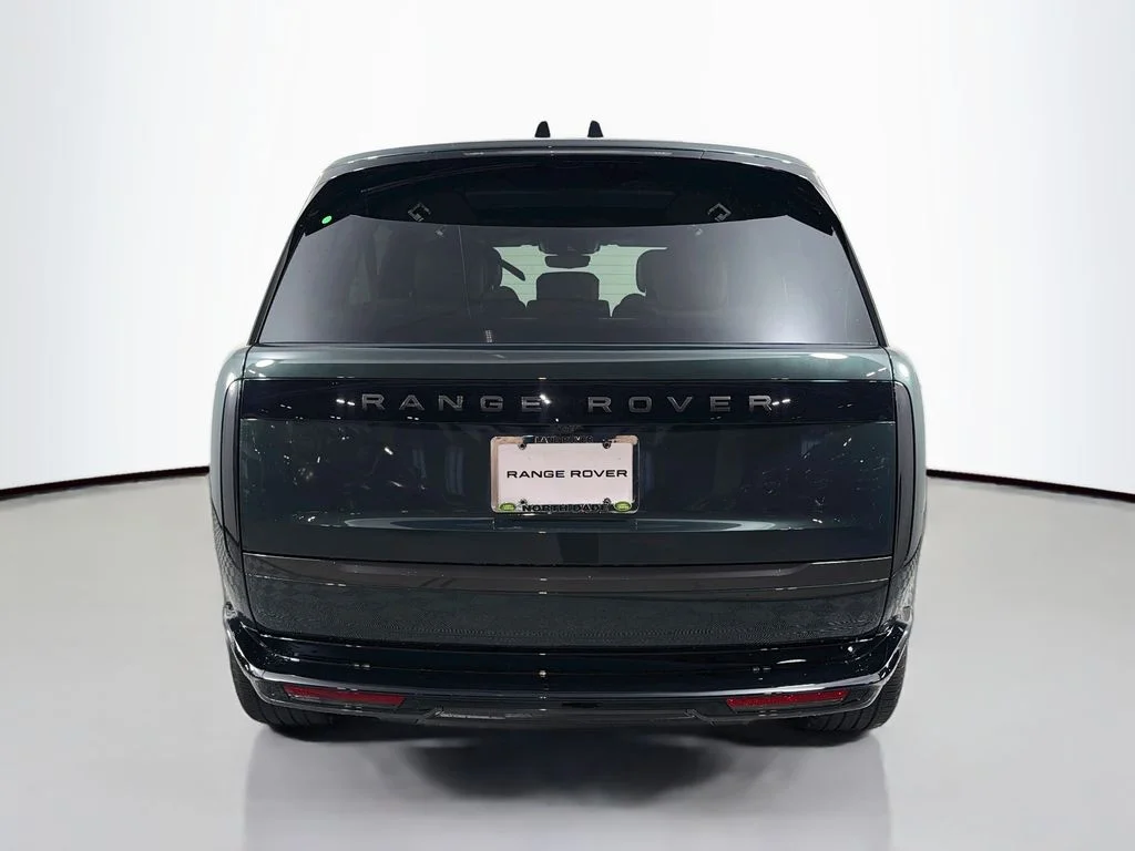 New 2026 Belgravia Green Land Rover SE 7 Seats image 6