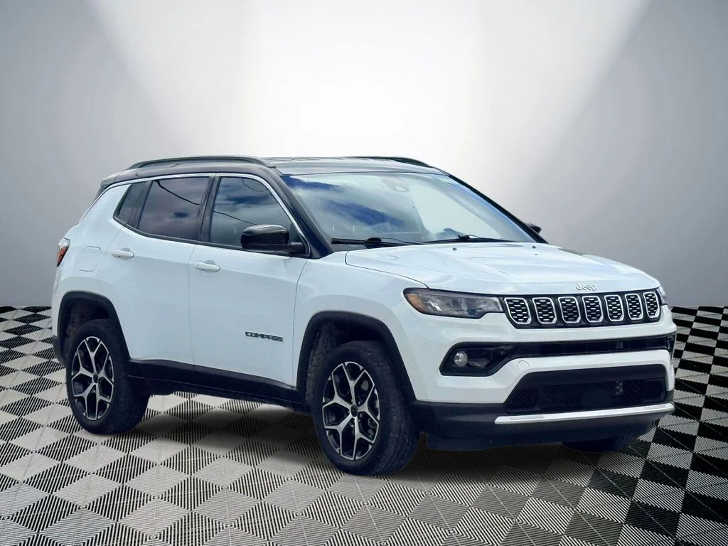 Used 2025 White Jeep Limited image 4