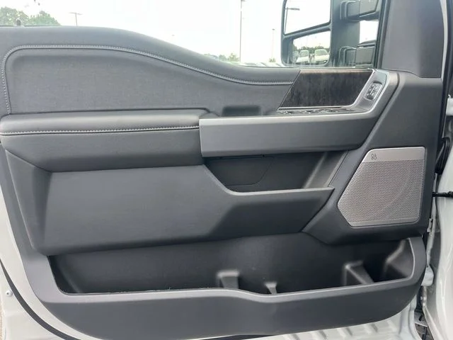 New 2026 Avalanche Ford Lariat image 13