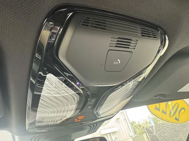Used 2022 Black BMW xDrive40i image 30