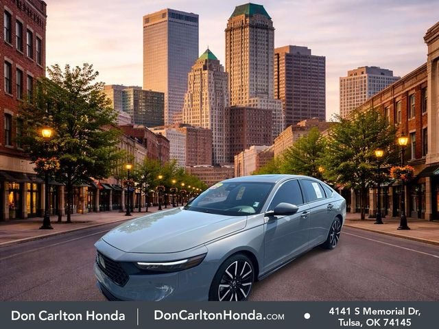 Used 2025 Urban Gray Pearl Honda Touring image 3