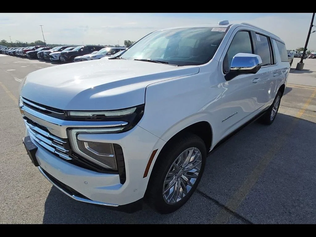 Certified Used 2025 Beige Chevrolet Premier image 9