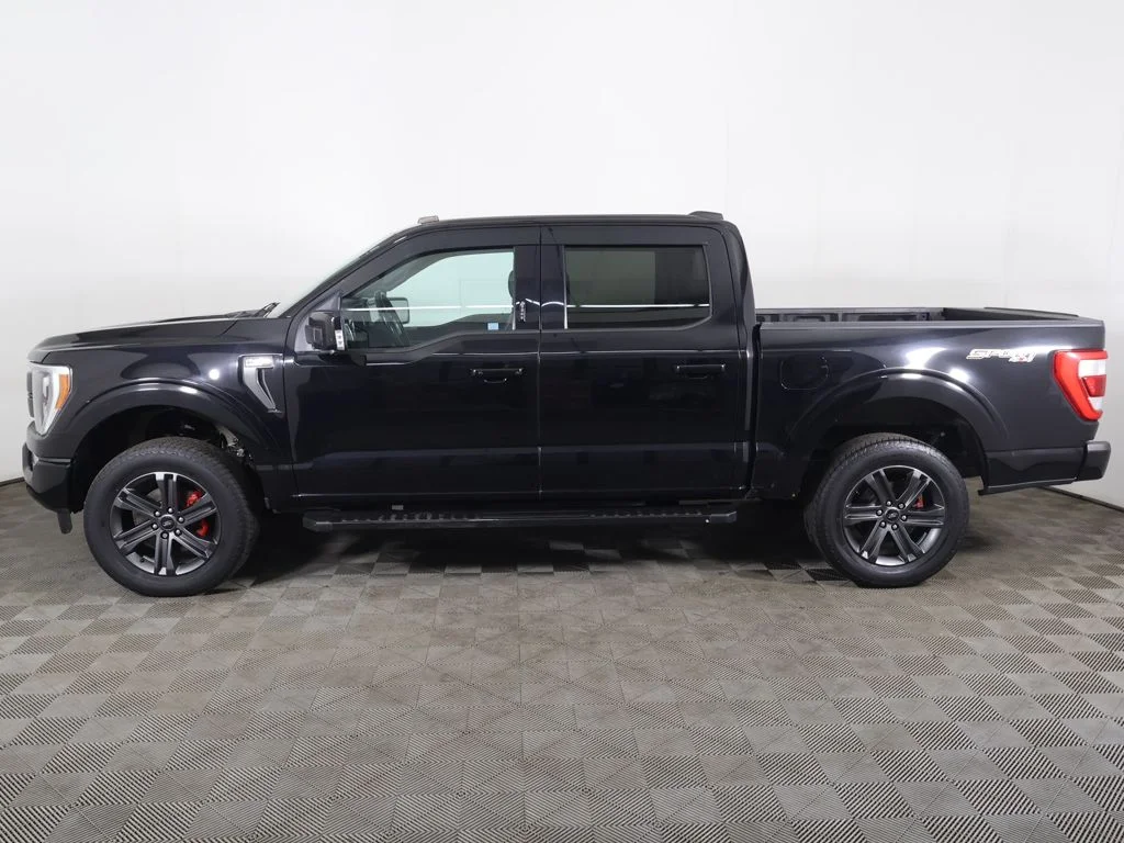 Used 2023 Agate Black Metallic Ford Lariat image 21