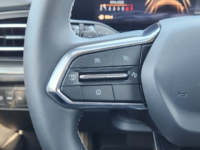 2027 Chevrolet Traverse LT - Photo 29