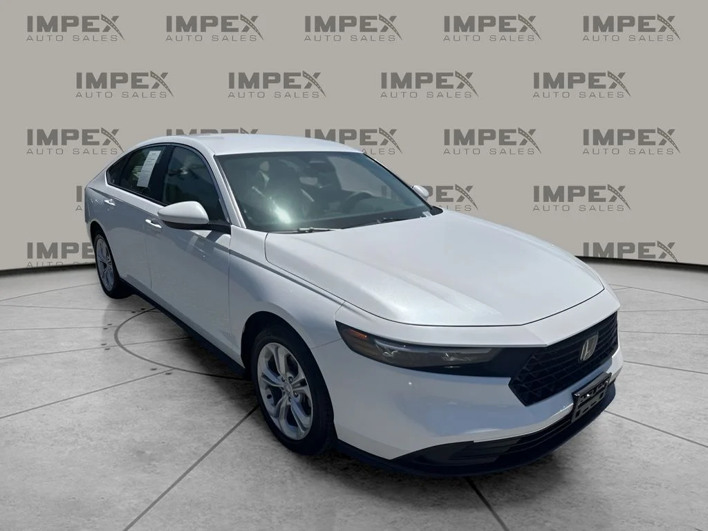 Used 2025 White Honda LX image 7