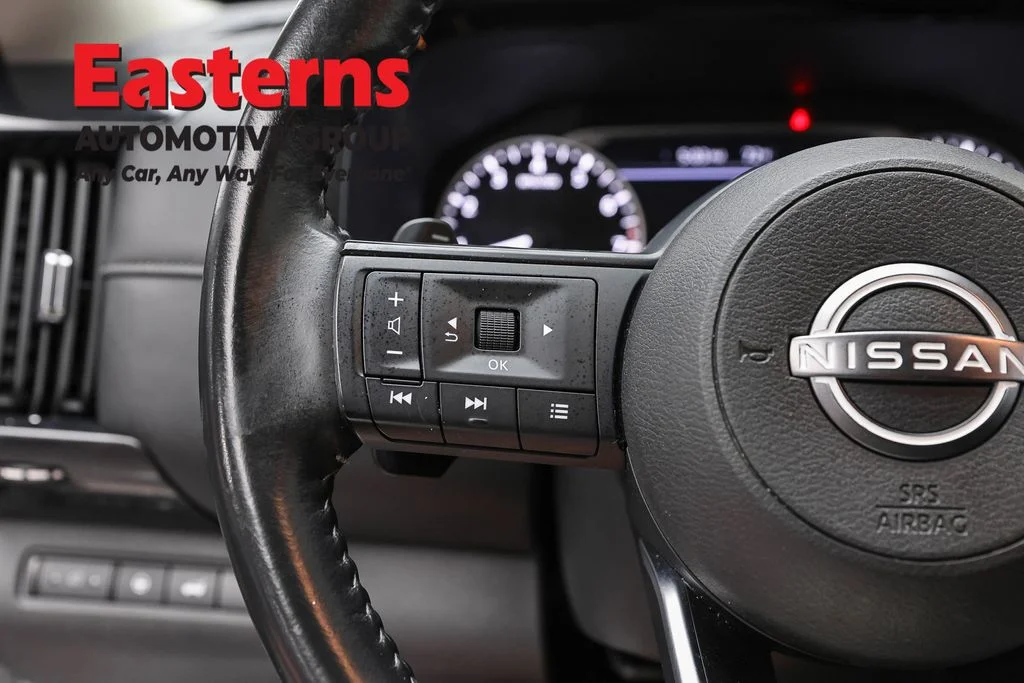 Used 2025 Silver Nissan SV image 15