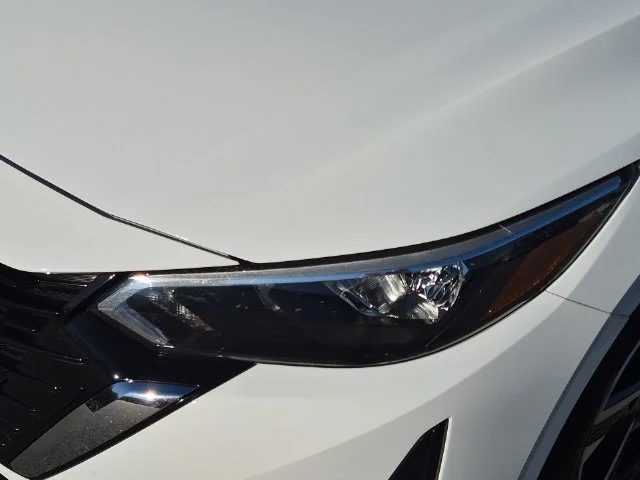 Used 2025 White Nissan SV image 9
