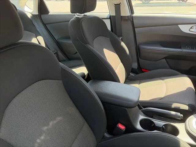 Used 2024 Blue Kia LXS image 10