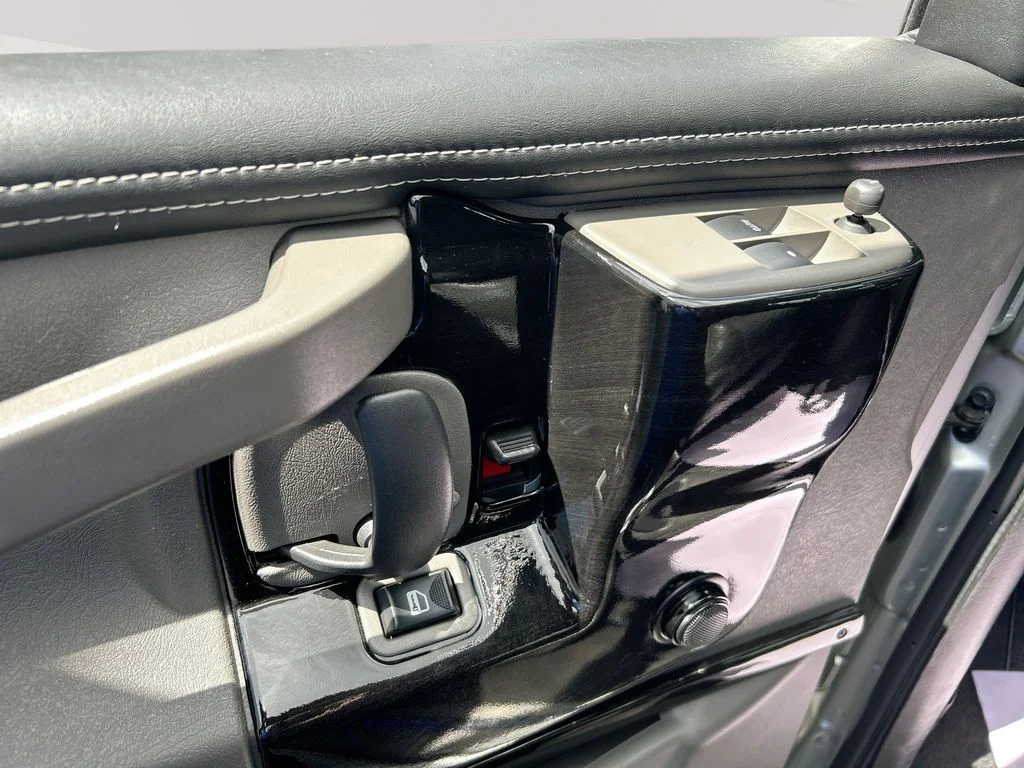 Used 2021 Silver Chevrolet LS image 25