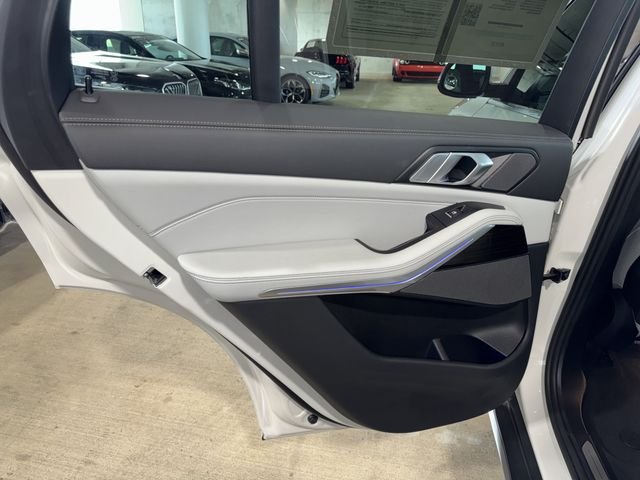Certified Used 2024 Not Available BMW sDrive40i image 16