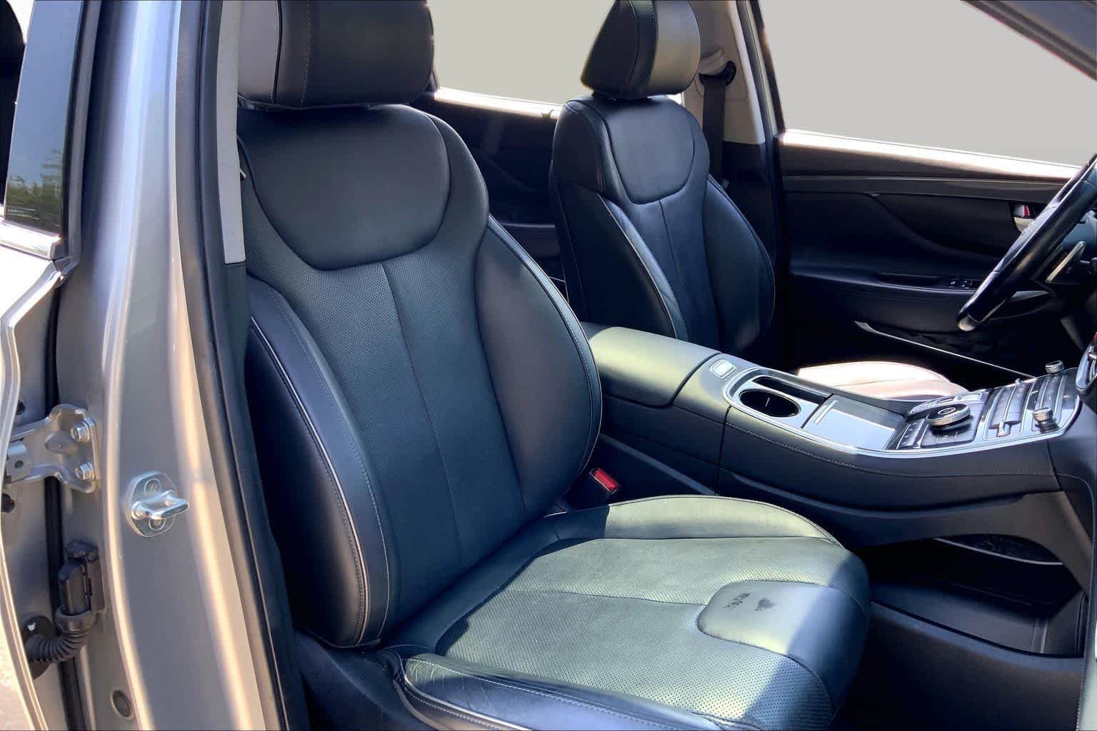 Used 2022 Shimmering Silver Hyundai Limited image 9