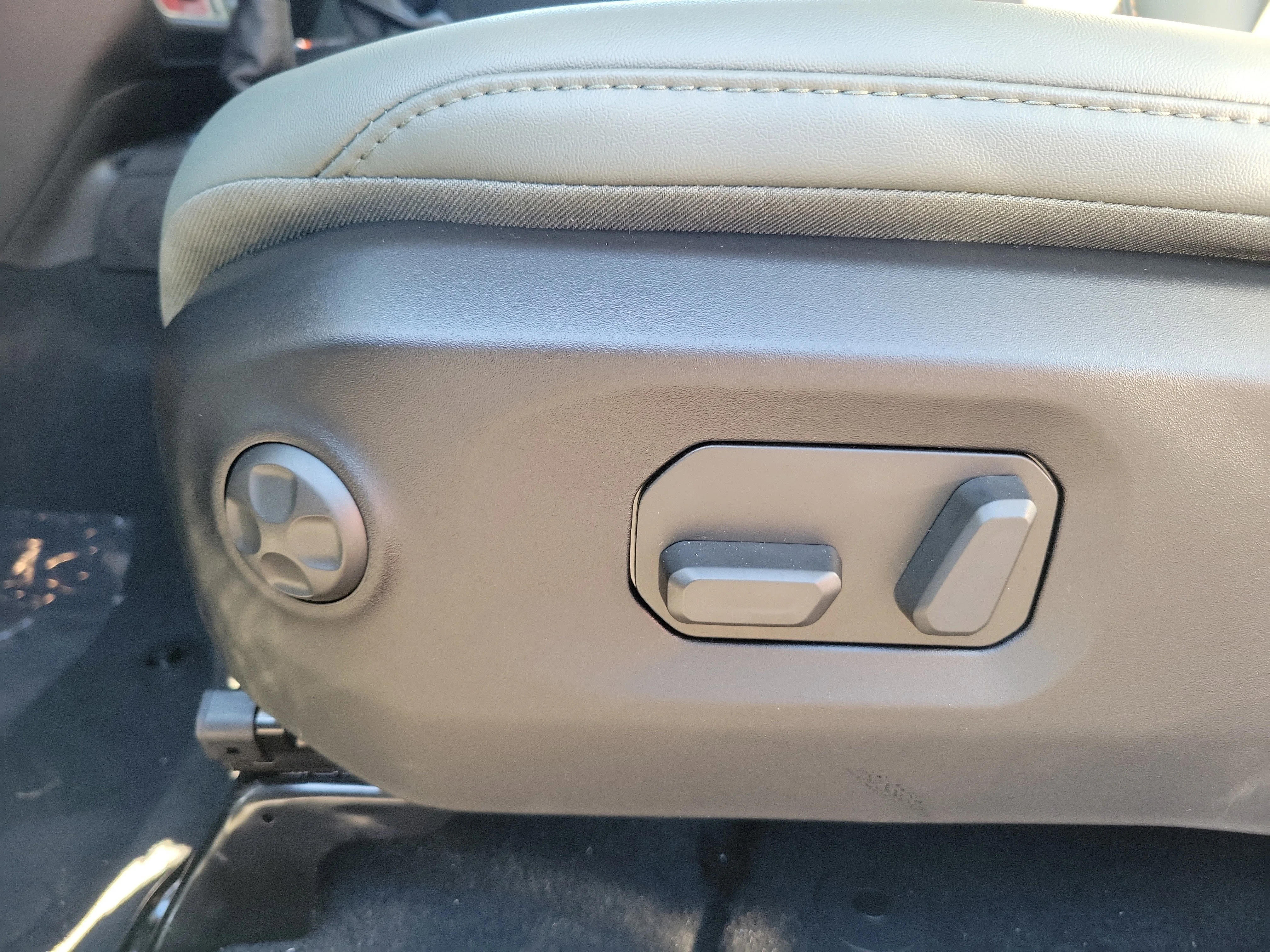 2026 Jeep Gladiator Mojave - Photo 11