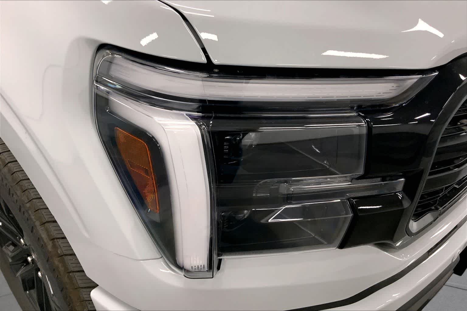 New 2026 Avalanche Ford Lariat® image 12