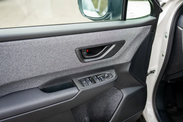 New 2026 Crystal White Pearl Subaru Premium image 31