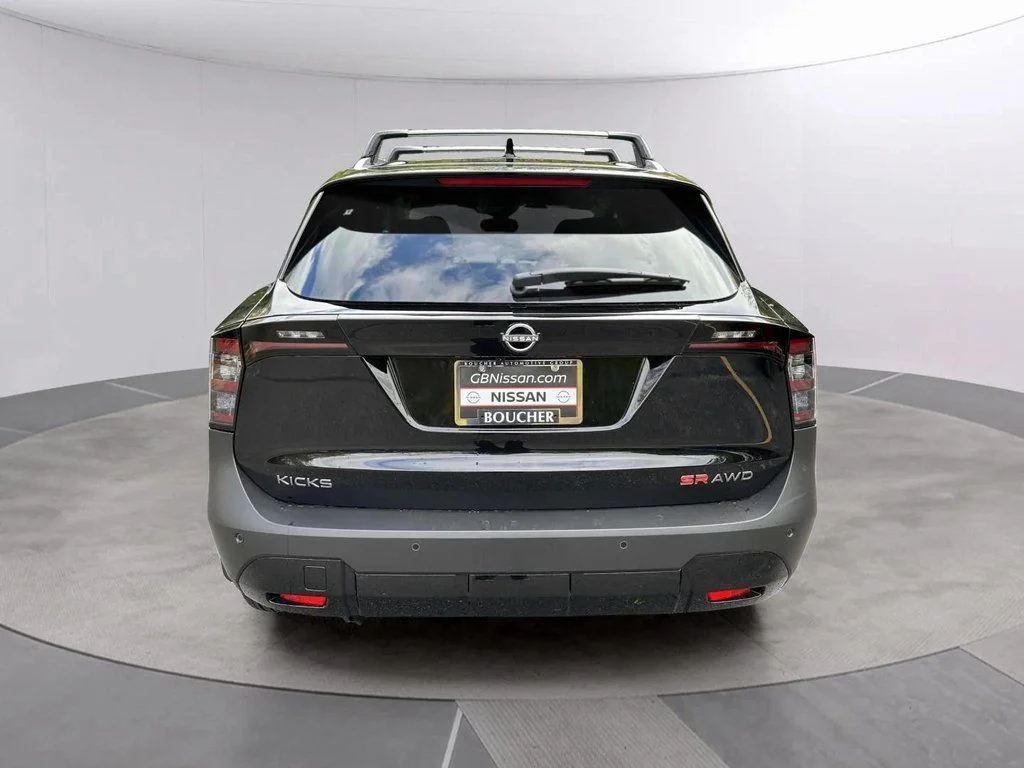 New 2026 Super Black Nissan SR image 4
