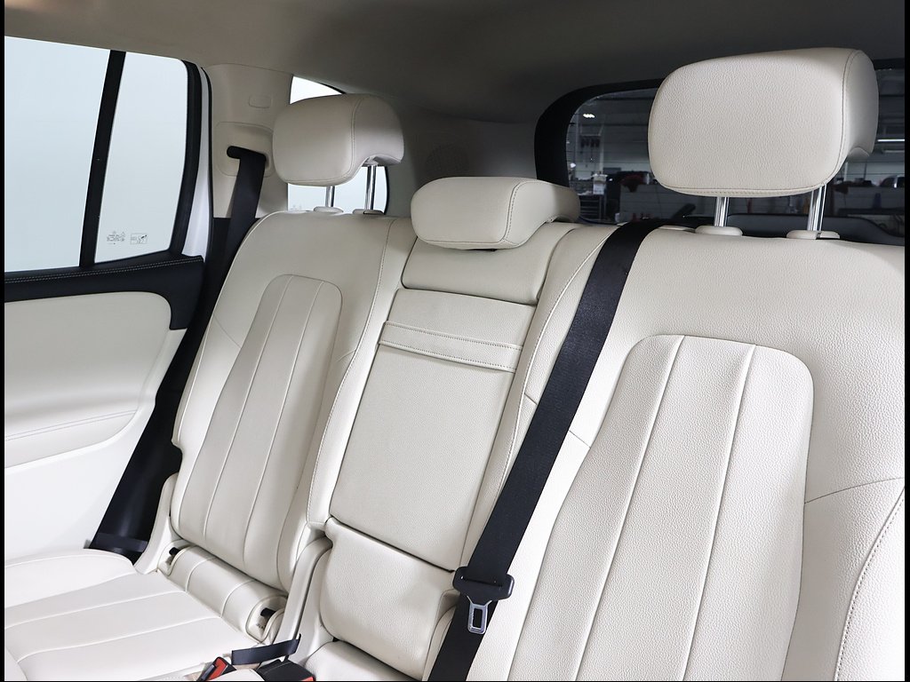 Used 2020 Polar White Mercedes-Benz GLB 250 image 13
