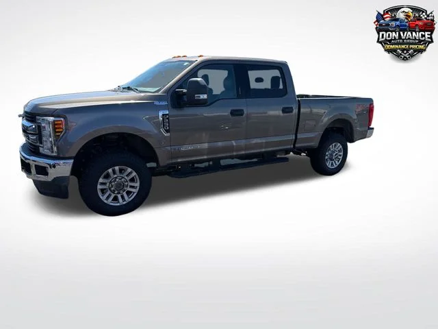 Used 2018 Beige Ford XLT image 1