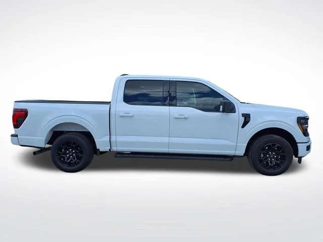 Used 2024 White Ford XLT image 28