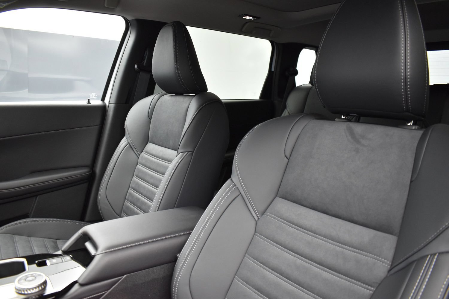 New 2026 White Mitsubishi SE 1.5T 2WD image 12