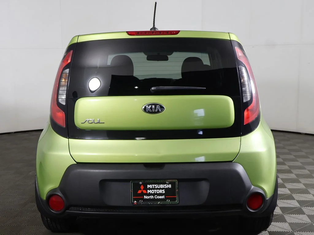Used 2014 Green Kia Base image 7
