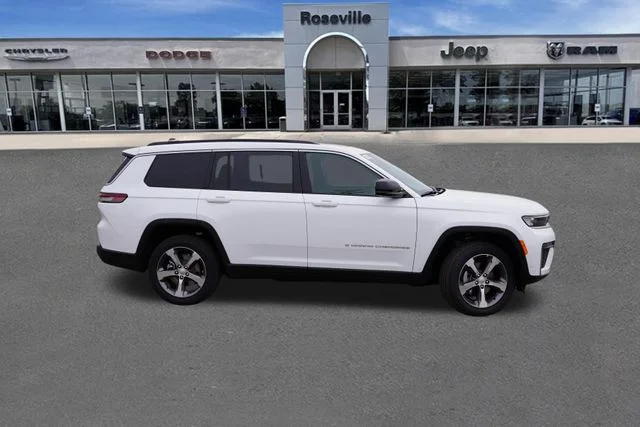 New 2026 Bright White Clear-Coat Exterior Paint Jeep Limited image 2