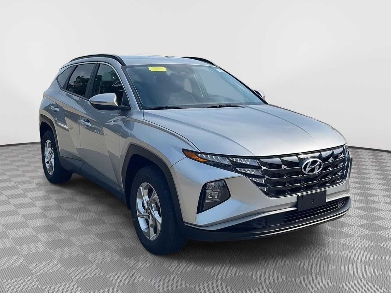 Used 2022 Shimmering Silver Hyundai SEL image 3