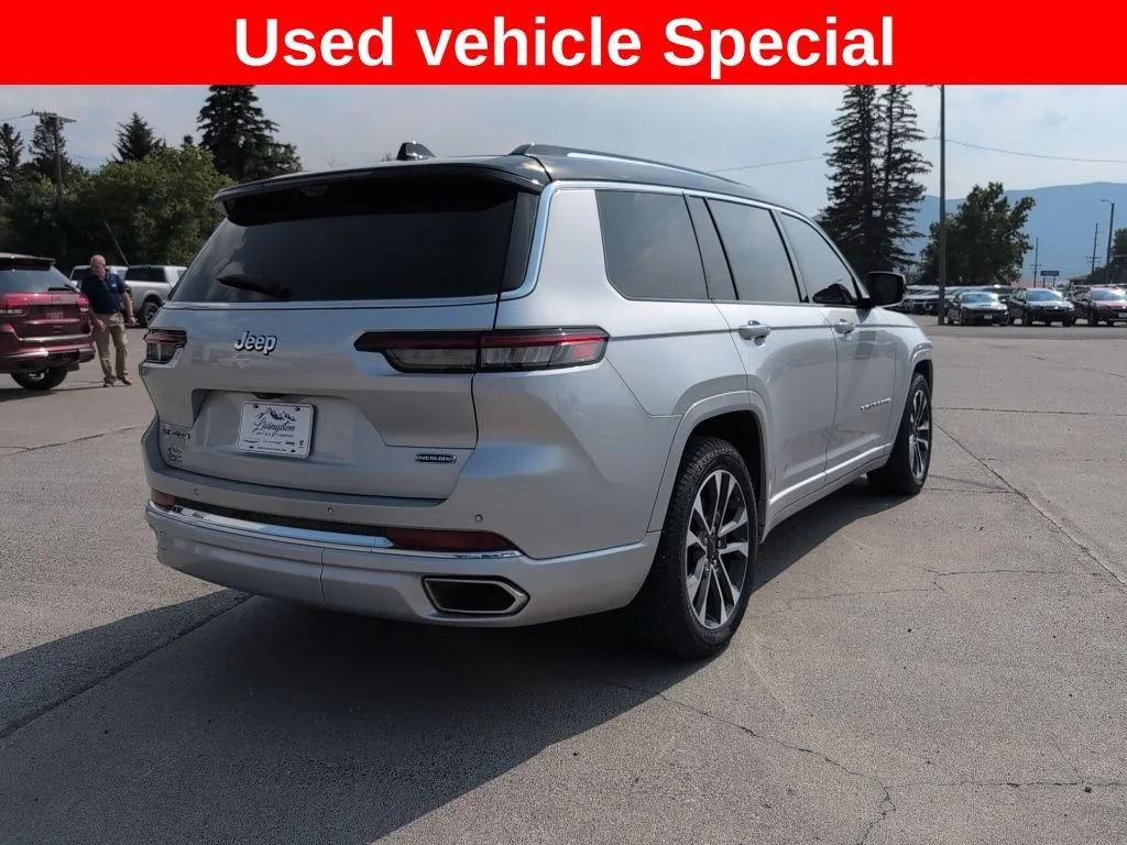 Used 2022 Silver Jeep Overland image 9
