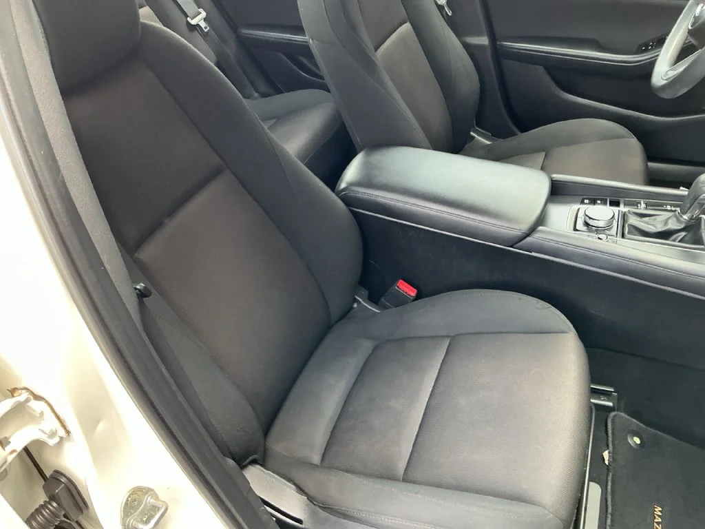 Used 2021 White Mazda 2.5 S image 34