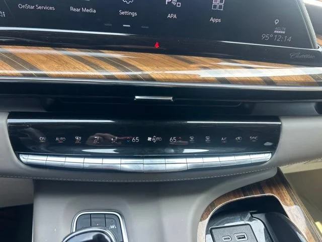Used 2023 Crystal White Tricoat Cadillac Sport Platinum image 11