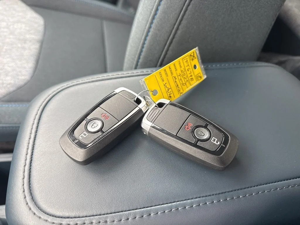 Used 2025 White Ford XLT image 32