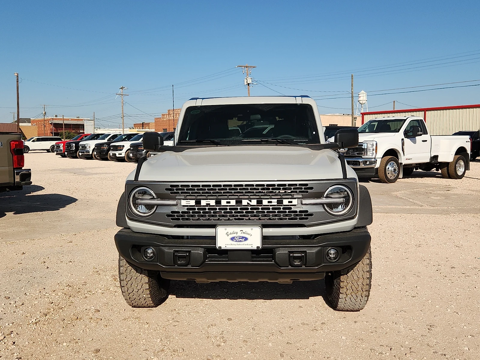 New 2026 Avalanche Gray Ford Badlands image 2