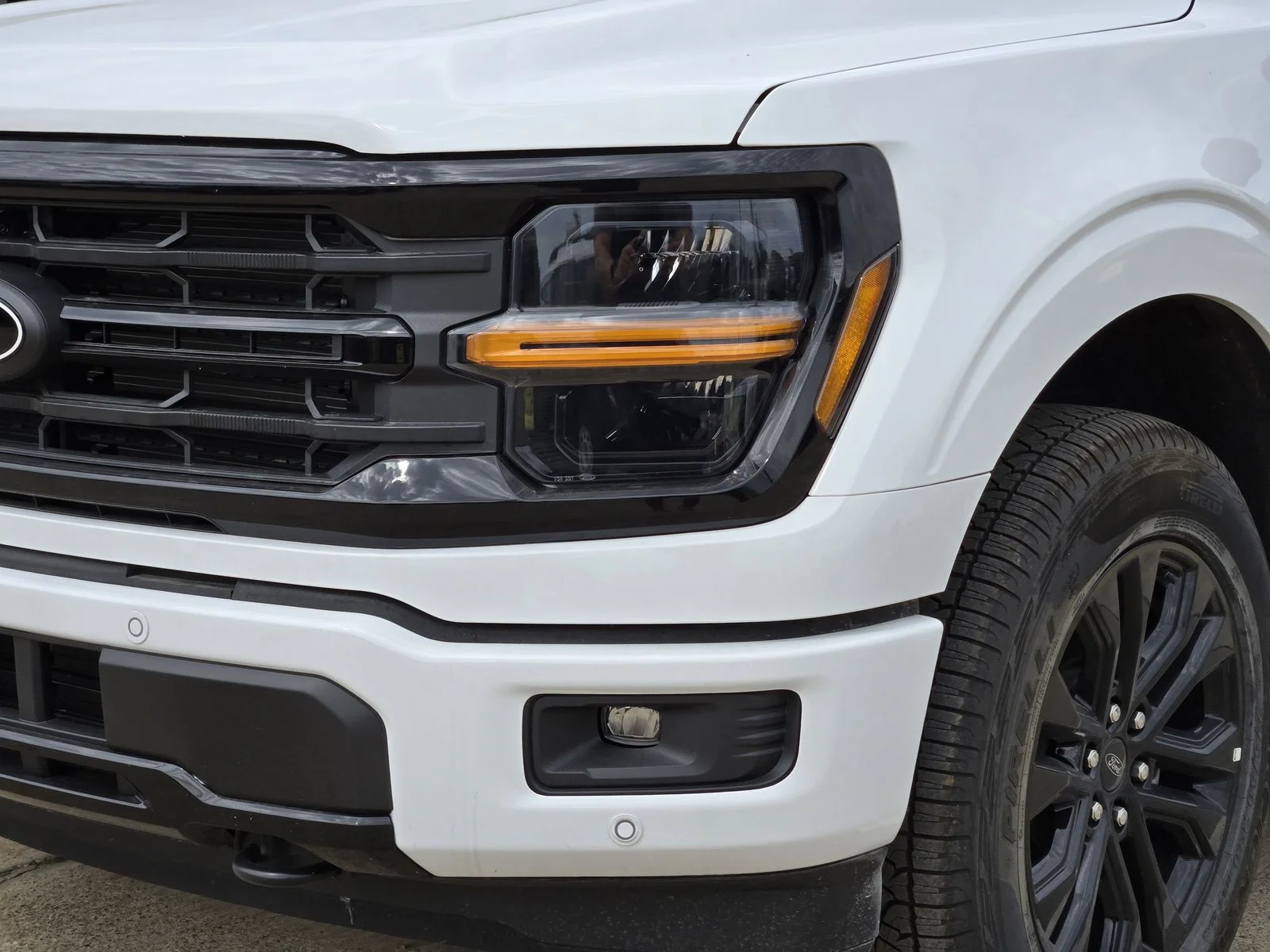 New 2026 Oxford White Ford XLT image 5